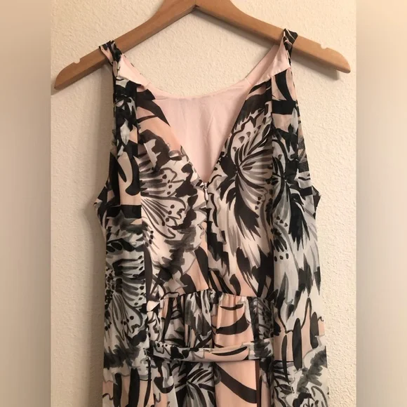 ✨ELIZA J FLORAL CHIFFON SLEEVELESS MAXI PROM DRESS SIZE 8 COLOR: BLUSH🌸 - Picture 5 of 11